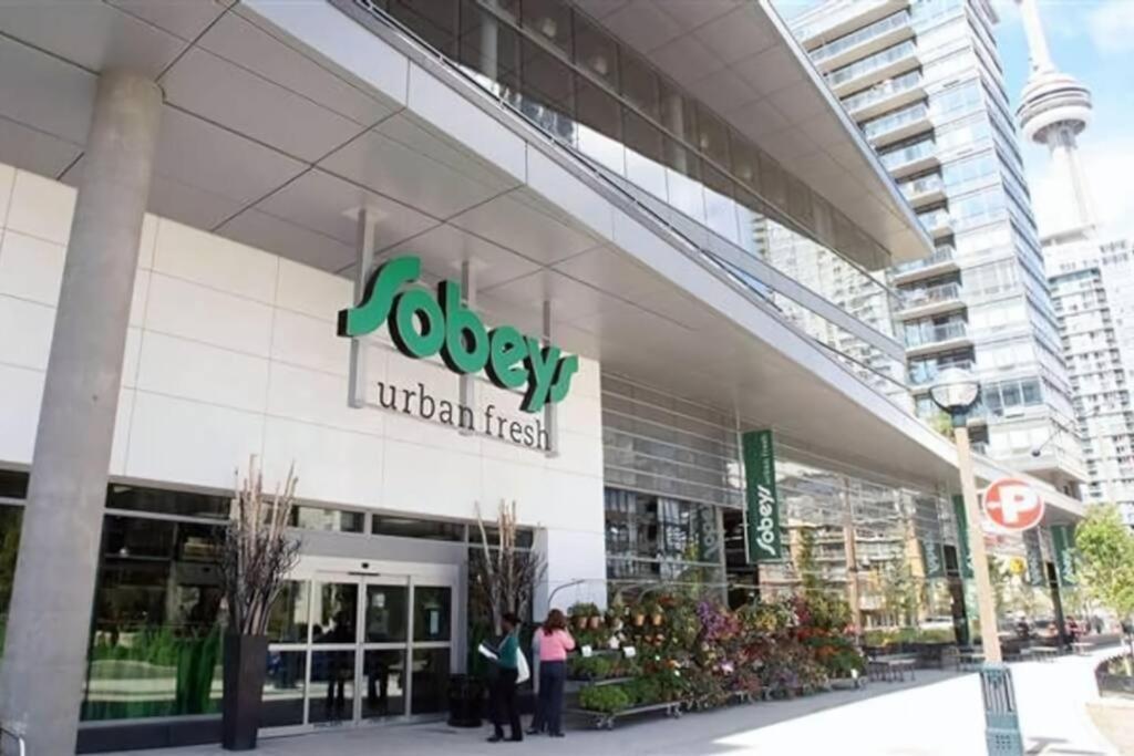 Lush Condo By Cntower - Free Parking Toronto Extérieur photo
